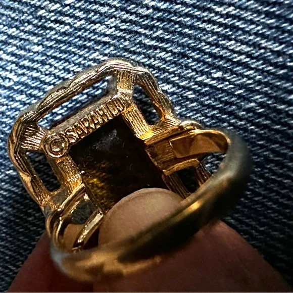 Sarah Coventry Vintage Cocktail Ring with Amber Stone - Picture 3 of 6